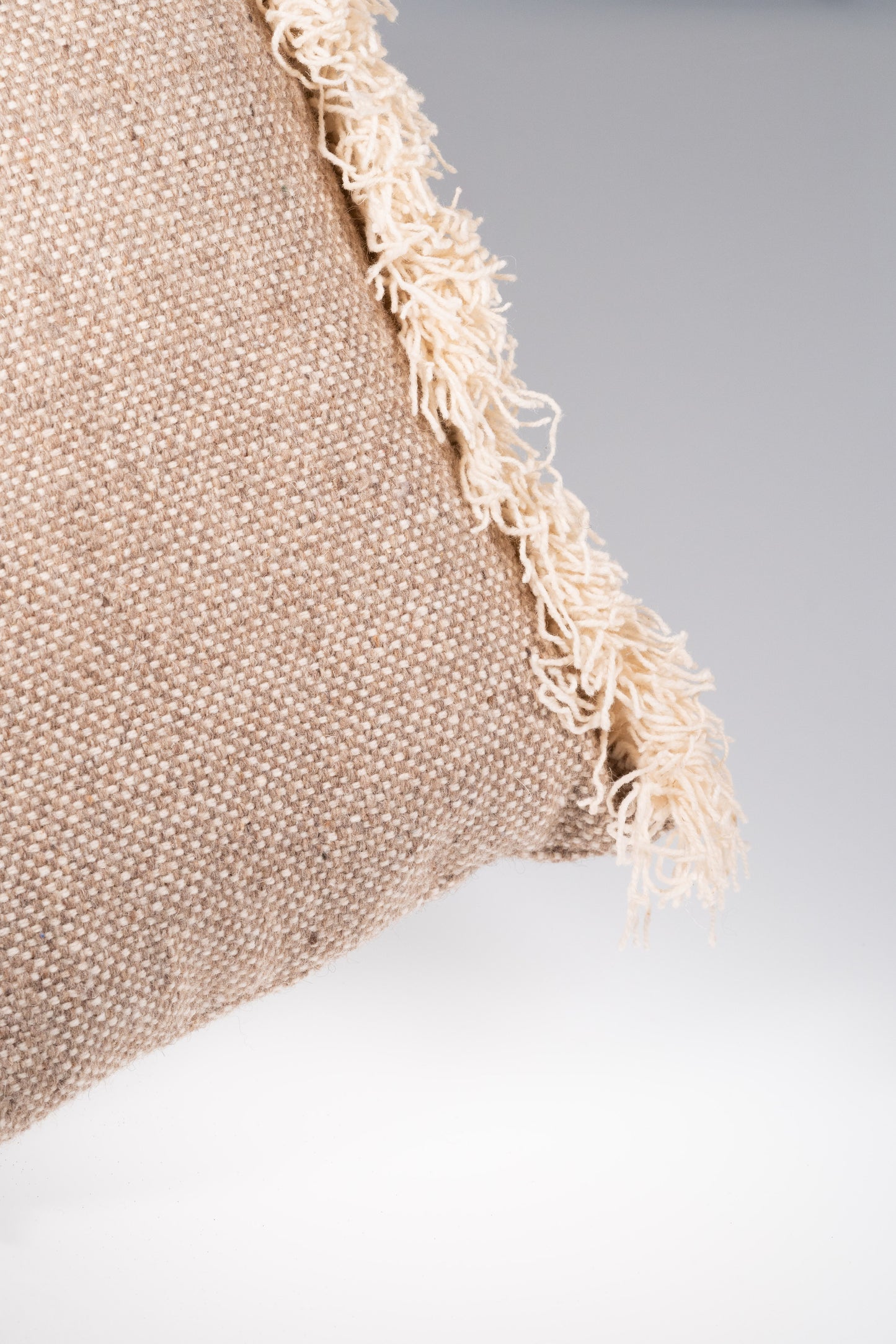 Coussin 100% laine taupe & beige #3