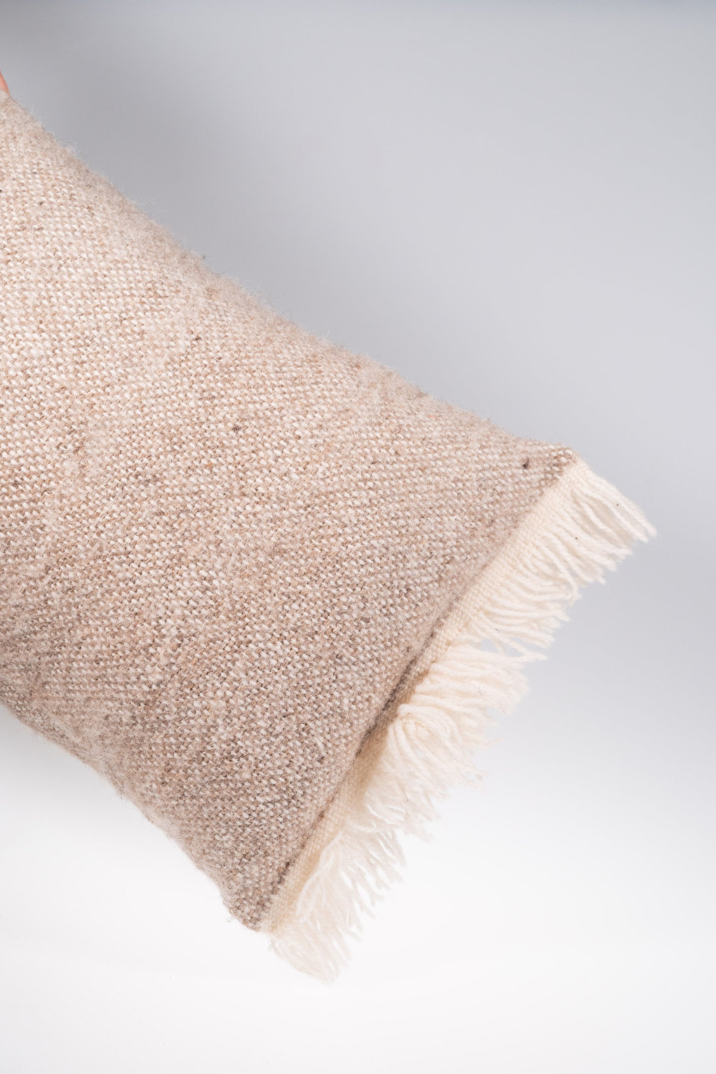 Coussin 100% laine taupe & beige #1